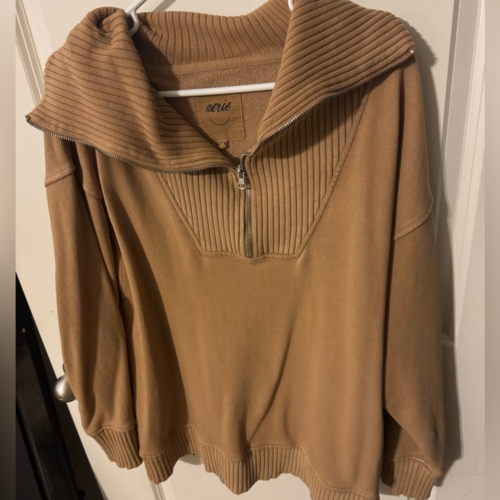 Super cute oversized zip front tan knit pullover from Aerie, women’s size S